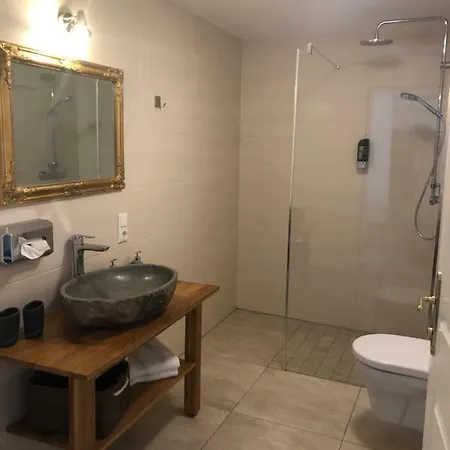 Fenix Hall Boutique Отель 2*