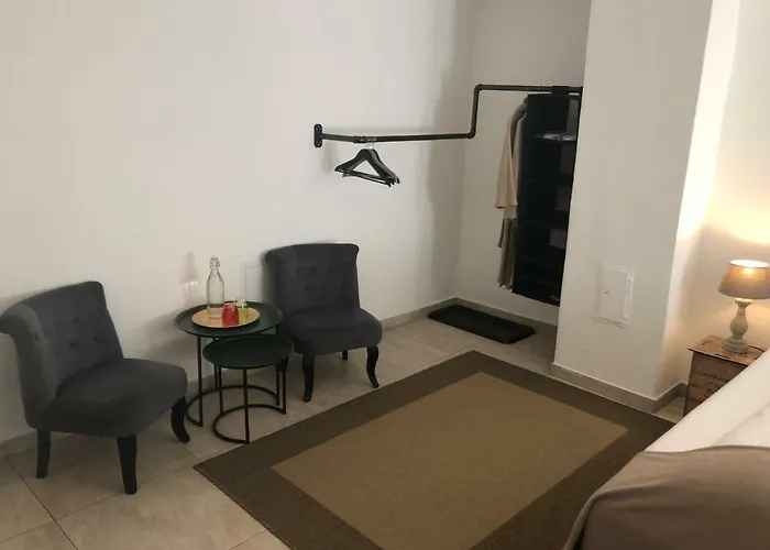 Fenix Hall Boutique هالشتات