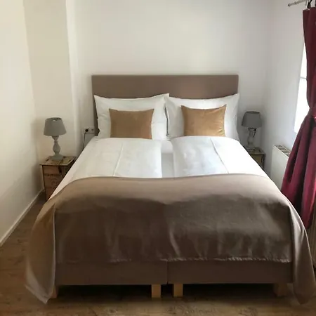 Hotell Fenix Hall Boutique 2*