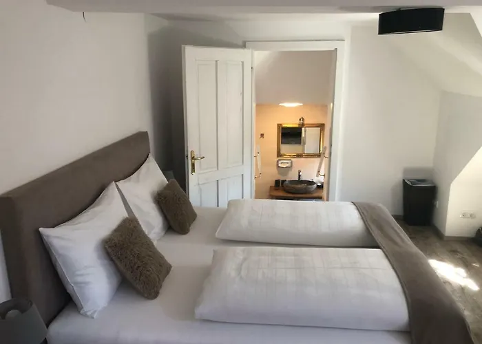 Fenix Hall Boutique Отель 2*